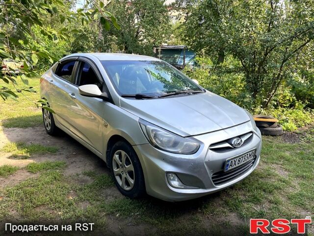 Серый Хендай Акцент, объемом двигателя 1.4 л и пробегом 290 тыс. км за 4600 $, фото 1 на Automoto.ua