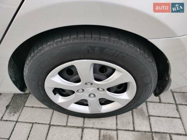 Серый Хендай Акцент, объемом двигателя 1.4 л и пробегом 175 тыс. км за 7500 $, фото 24 на Automoto.ua