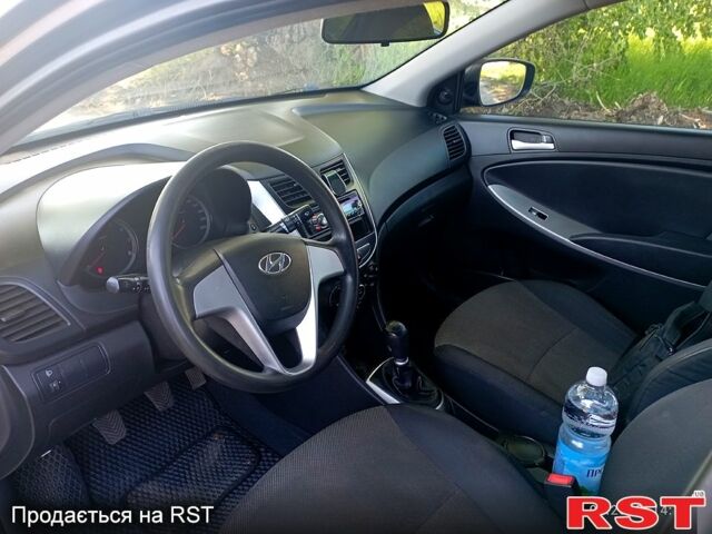 Сірий Хендай Акцент, об'ємом двигуна 1.4 л та пробігом 173 тис. км за 6300 $, фото 5 на Automoto.ua
