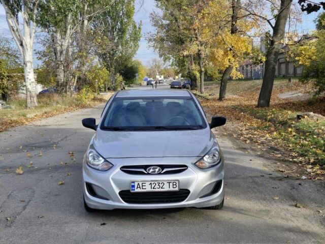 Серый Хендай Акцент, объемом двигателя 1.4 л и пробегом 173 тыс. км за 6800 $, фото 4 на Automoto.ua