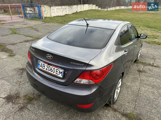 Серый Хендай Акцент, объемом двигателя 1.4 л и пробегом 206 тыс. км за 6400 $, фото 17 на Automoto.ua