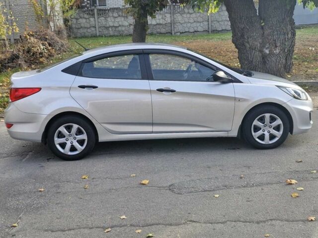 Серый Хендай Акцент, объемом двигателя 1.4 л и пробегом 173 тыс. км за 6800 $, фото 1 на Automoto.ua