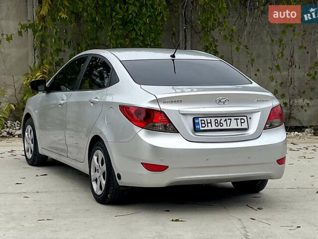 Хендай Акцент 2011 у Одесі на Automoto.ua Сірий Хендай Акцент, об'ємом двигуна 1.4 л та пробігом 184 тис. км за 7200 $, фото 21 на Automoto.ua