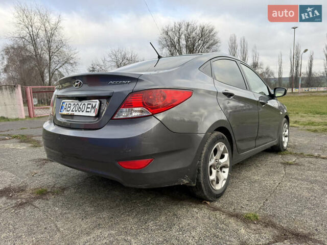 Серый Хендай Акцент, объемом двигателя 1.4 л и пробегом 206 тыс. км за 6400 $, фото 11 на Automoto.ua