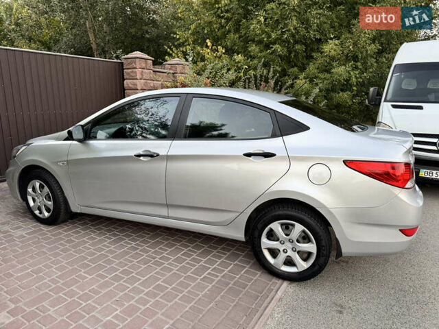 Сірий Хендай Акцент, об'ємом двигуна 1.4 л та пробігом 157 тис. км за 7800 $, фото 2 на Automoto.ua