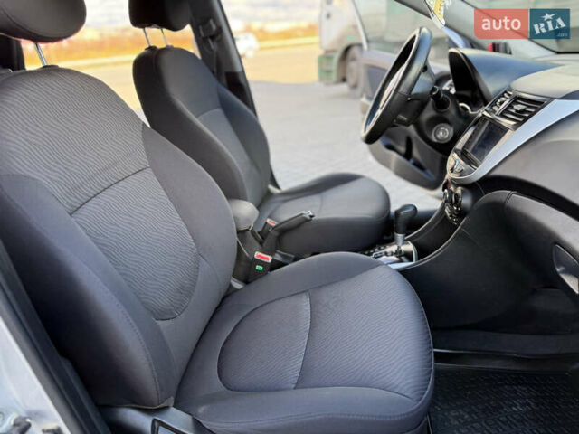 Серый Хендай Акцент, объемом двигателя 1.6 л и пробегом 138 тыс. км за 7900 $, фото 20 на Automoto.ua