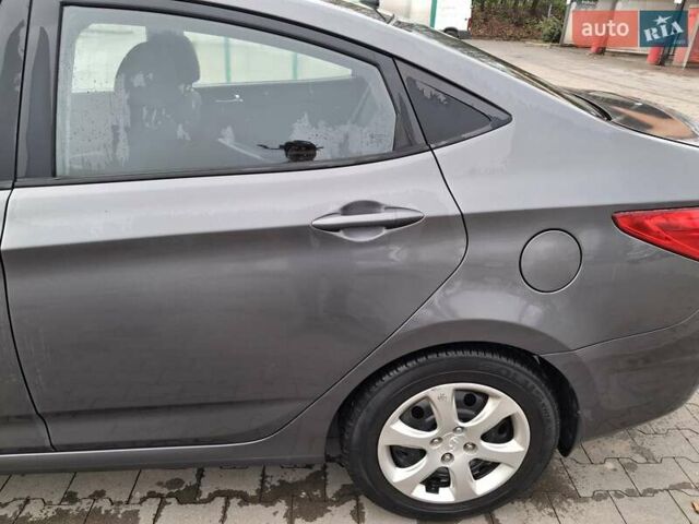 Серый Хендай Акцент, объемом двигателя 1.6 л и пробегом 109 тыс. км за 6700 $, фото 13 на Automoto.ua