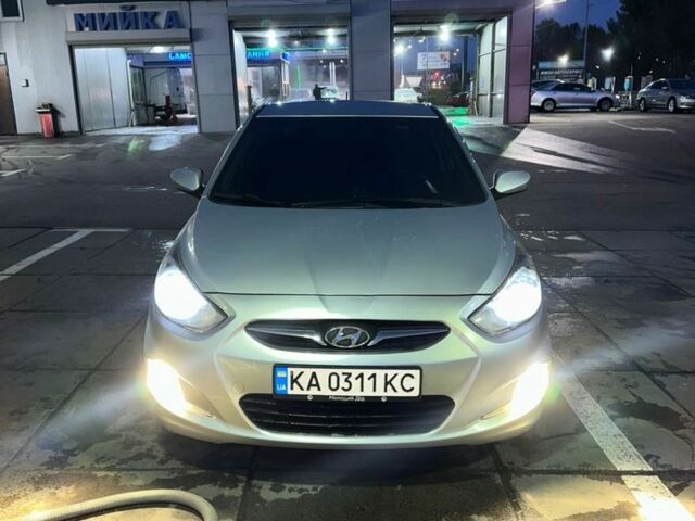 Серый Хендай Акцент, объемом двигателя 1.4 л и пробегом 218 тыс. км за 5600 $, фото 6 на Automoto.ua