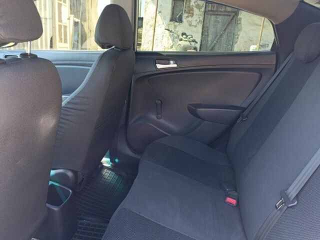 Серый Хендай Акцент, объемом двигателя 0 л и пробегом 190 тыс. км за 5800 $, фото 4 на Automoto.ua