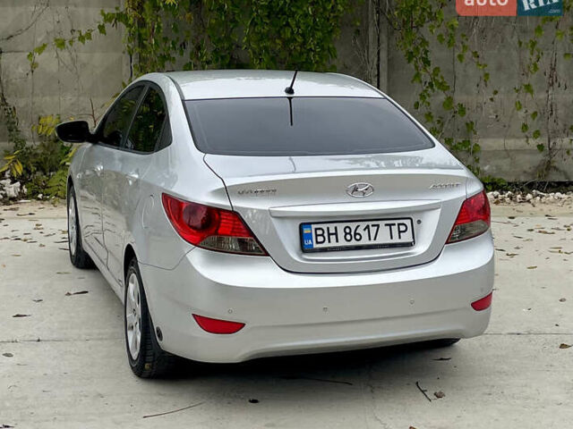Хендай Акцент 2011 у Одесі на Automoto.ua Сірий Хендай Акцент, об'ємом двигуна 1.4 л та пробігом 184 тис. км за 7200 $, фото 18 на Automoto.ua