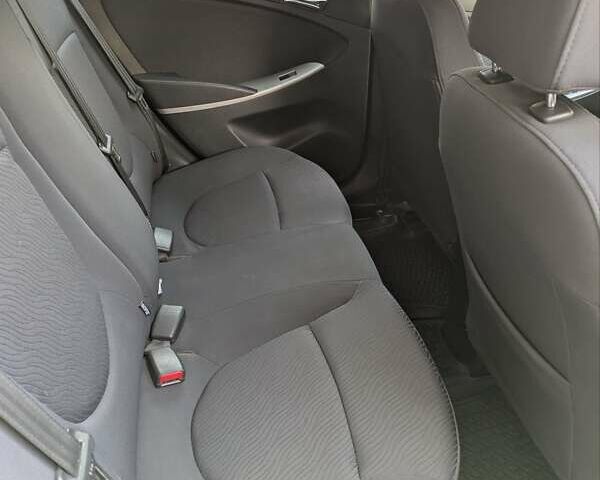 Сірий Хендай Акцент, об'ємом двигуна 1.6 л та пробігом 126 тис. км за 8600 $, фото 10 на Automoto.ua