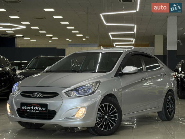 Хендай Акцент 2011 в Николаеве на Automoto.ua Серый Хендай Акцент, объемом двигателя 1.4 л и пробегом 204 тыс. км за 7599 $, фото 3 на Automoto.ua