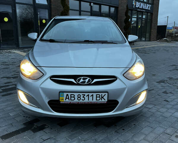 Серый Хендай Акцент, объемом двигателя 1.4 л и пробегом 79 тыс. км за 8100 $, фото 3 на Automoto.ua