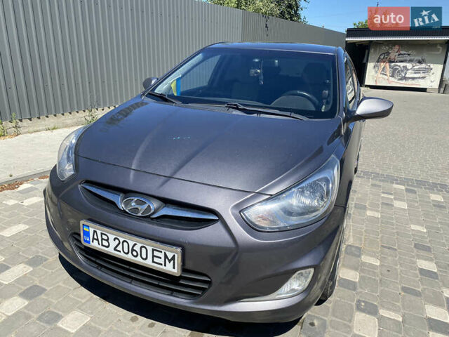 Серый Хендай Акцент, объемом двигателя 1.4 л и пробегом 200 тыс. км за 6950 $, фото 7 на Automoto.ua