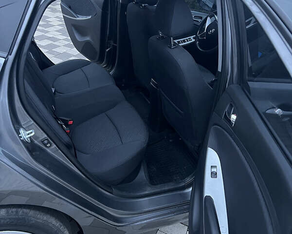 Серый Хендай Акцент, объемом двигателя 1.6 л и пробегом 194 тыс. км за 7900 $, фото 24 на Automoto.ua