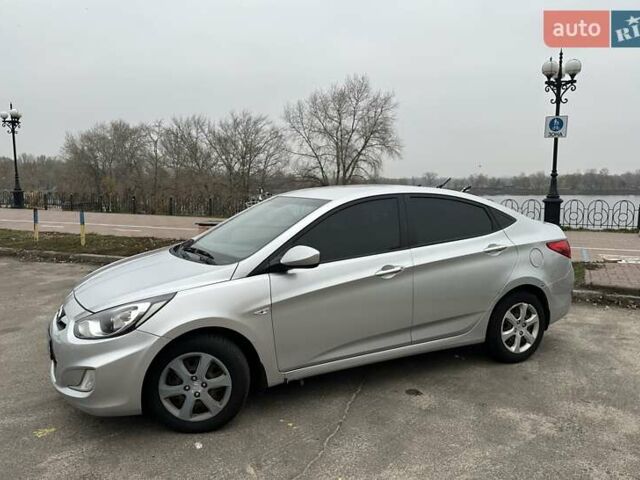 Серый Хендай Акцент, объемом двигателя 1.4 л и пробегом 180 тыс. км за 8100 $, фото 37 на Automoto.ua