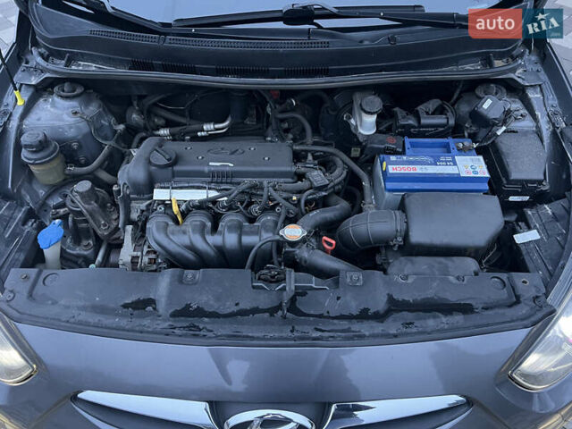 Серый Хендай Акцент, объемом двигателя 1.6 л и пробегом 194 тыс. км за 7900 $, фото 33 на Automoto.ua