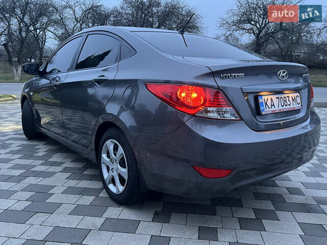 Серый Хендай Акцент, объемом двигателя 1.6 л и пробегом 194 тыс. км за 7900 $, фото 6 на Automoto.ua