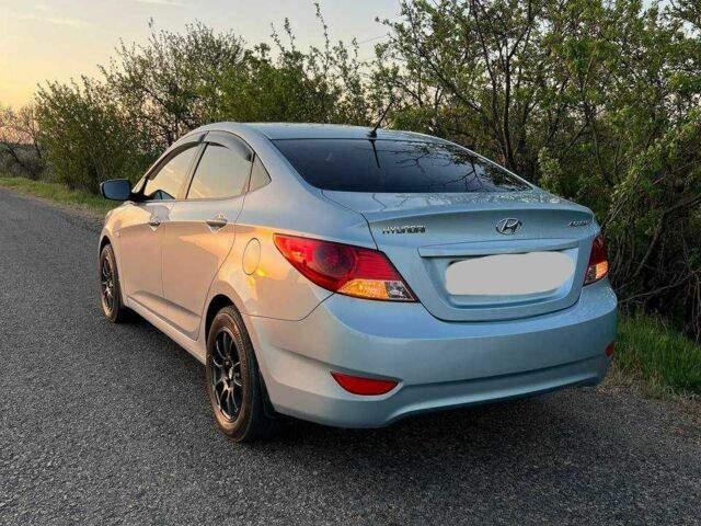 Серый Хендай Акцент, объемом двигателя 0 л и пробегом 225 тыс. км за 7000 $, фото 4 на Automoto.ua