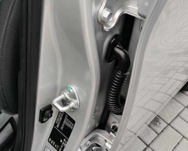 Серый Хендай Акцент, объемом двигателя 1.4 л и пробегом 175 тыс. км за 7500 $, фото 25 на Automoto.ua