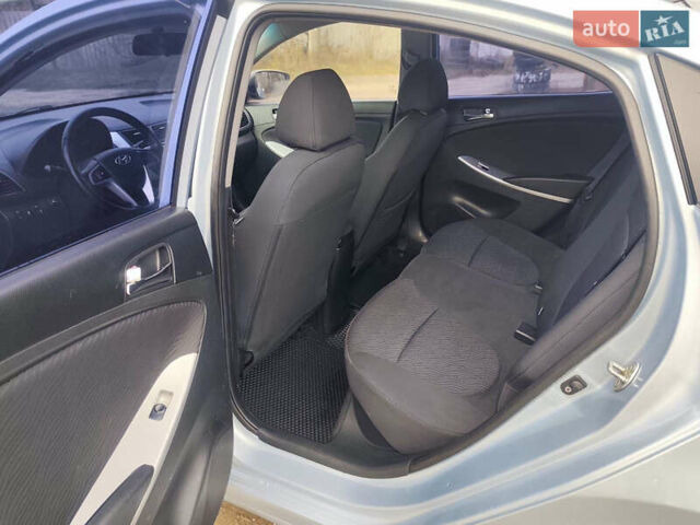 Серый Хендай Акцент, объемом двигателя 1.6 л и пробегом 267 тыс. км за 6500 $, фото 16 на Automoto.ua