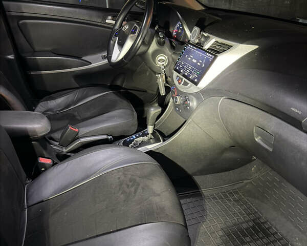 Сірий Хендай Акцент, об'ємом двигуна 1.4 л та пробігом 197 тис. км за 5500 $, фото 23 на Automoto.ua