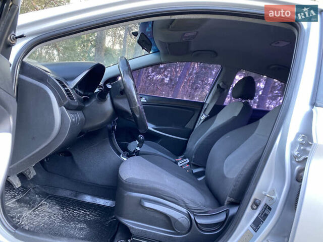 Сірий Хендай Акцент, об'ємом двигуна 1.4 л та пробігом 225 тис. км за 5650 $, фото 15 на Automoto.ua