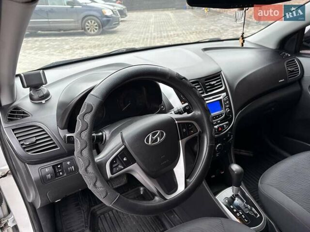 Серый Хендай Акцент, объемом двигателя 1.6 л и пробегом 186 тыс. км за 7900 $, фото 19 на Automoto.ua