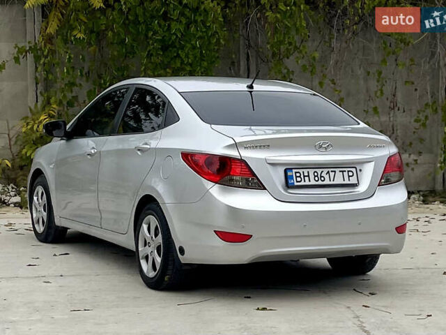 Хендай Акцент 2011 у Одесі на Automoto.ua Сірий Хендай Акцент, об'ємом двигуна 1.4 л та пробігом 184 тис. км за 7200 $, фото 22 на Automoto.ua