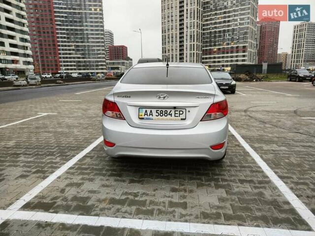 Серый Хендай Акцент, объемом двигателя 1.4 л и пробегом 104 тыс. км за 7600 $, фото 3 на Automoto.ua