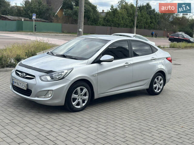 Сірий Хендай Акцент, об'ємом двигуна 1.4 л та пробігом 178 тис. км за 7999 $, фото 1 на Automoto.ua
