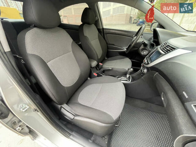 Хендай Акцент 2011 у Одесі на Automoto.ua Сірий Хендай Акцент, об'ємом двигуна 1.4 л та пробігом 184 тис. км за 7200 $, фото 44 на Automoto.ua