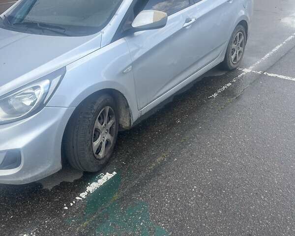 Хендай Акцент 2011 в Харькове на Automoto.ua Серый Хендай Акцент, объемом двигателя 1.4 л и пробегом 84 тыс. км за 5000 $, фото 12 на Automoto.ua