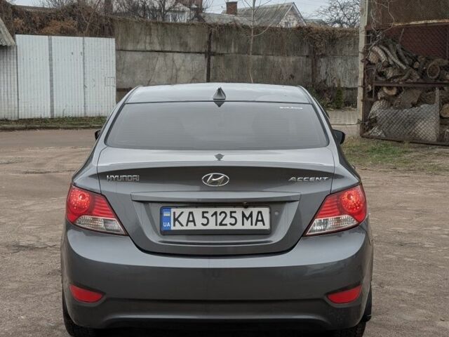 Сірий Хендай Акцент, об'ємом двигуна 1.4 л та пробігом 200 тис. км за 6450 $, фото 4 на Automoto.ua