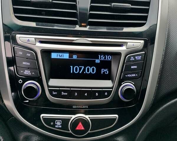 Серый Хендай Акцент, объемом двигателя 1.4 л и пробегом 175 тыс. км за 7500 $, фото 38 на Automoto.ua