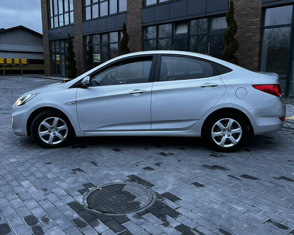 Серый Хендай Акцент, объемом двигателя 1.4 л и пробегом 79 тыс. км за 8100 $, фото 6 на Automoto.ua