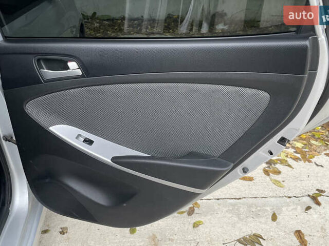 Хендай Акцент 2011 у Одесі на Automoto.ua Сірий Хендай Акцент, об'ємом двигуна 1.4 л та пробігом 184 тис. км за 7200 $, фото 48 на Automoto.ua