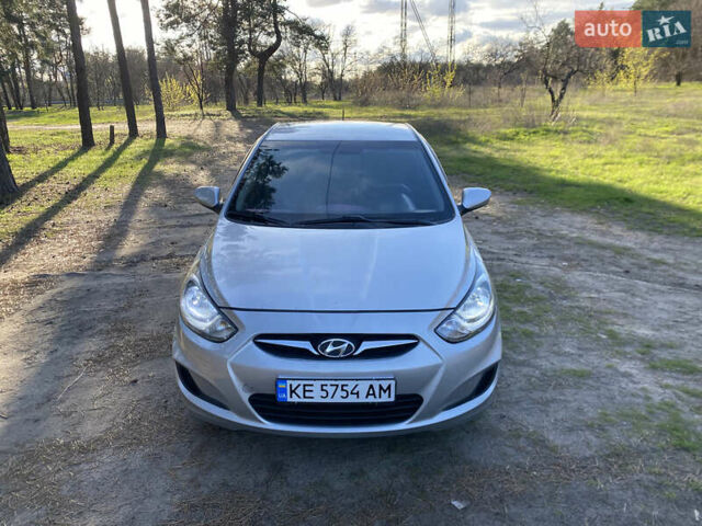 Сірий Хендай Акцент, об'ємом двигуна 1.4 л та пробігом 225 тис. км за 5650 $, фото 4 на Automoto.ua