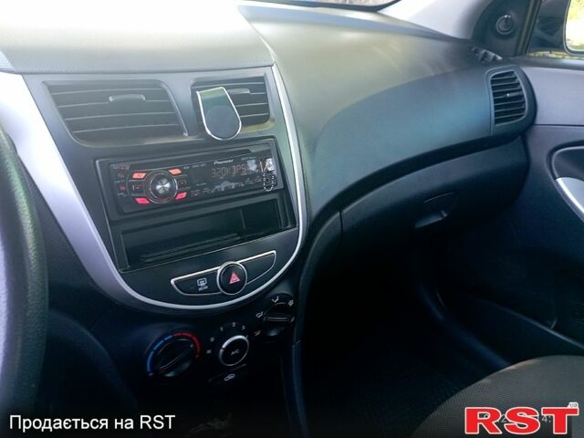 Сірий Хендай Акцент, об'ємом двигуна 1.4 л та пробігом 173 тис. км за 6300 $, фото 10 на Automoto.ua