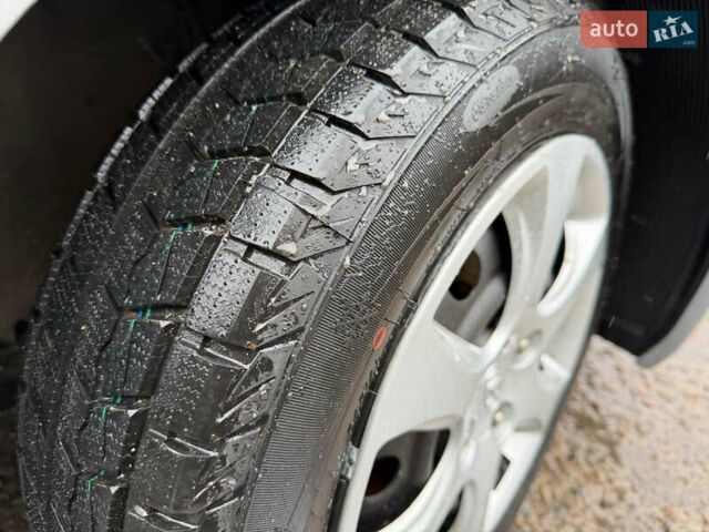 Серый Хендай Акцент, объемом двигателя 1.4 л и пробегом 38 тыс. км за 7700 $, фото 22 на Automoto.ua