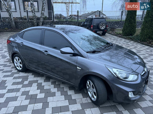 Серый Хендай Акцент, объемом двигателя 1.6 л и пробегом 194 тыс. км за 7900 $, фото 16 на Automoto.ua