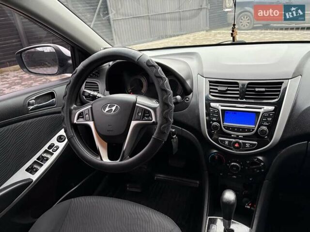 Серый Хендай Акцент, объемом двигателя 1.6 л и пробегом 186 тыс. км за 7900 $, фото 16 на Automoto.ua