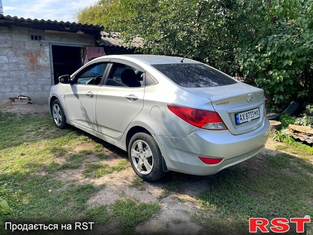 Серый Хендай Акцент, объемом двигателя 1.4 л и пробегом 290 тыс. км за 4600 $, фото 3 на Automoto.ua