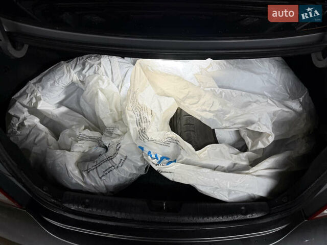 Сірий Хендай Акцент, об'ємом двигуна 1.4 л та пробігом 197 тис. км за 5500 $, фото 27 на Automoto.ua