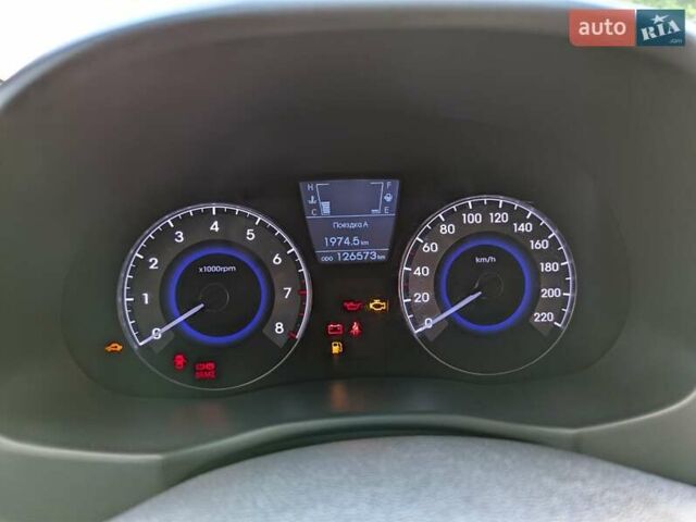 Сірий Хендай Акцент, об'ємом двигуна 1.6 л та пробігом 126 тис. км за 8600 $, фото 9 на Automoto.ua