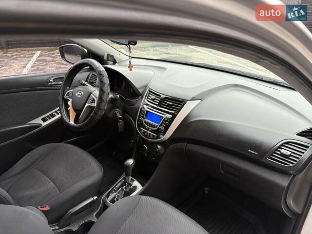 Серый Хендай Акцент, объемом двигателя 1.6 л и пробегом 186 тыс. км за 7900 $, фото 28 на Automoto.ua