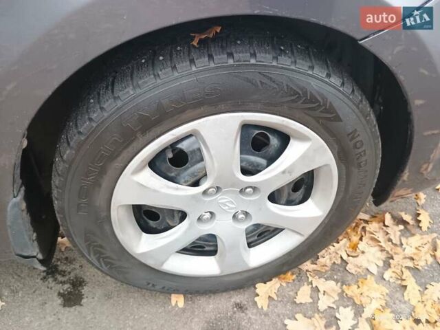 Серый Хендай Акцент, объемом двигателя 1.4 л и пробегом 128 тыс. км за 7150 $, фото 4 на Automoto.ua