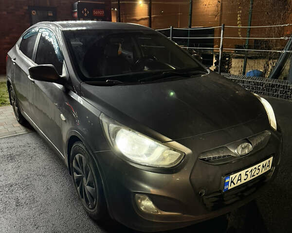 Сірий Хендай Акцент, об'ємом двигуна 1.4 л та пробігом 197 тис. км за 5500 $, фото 1 на Automoto.ua