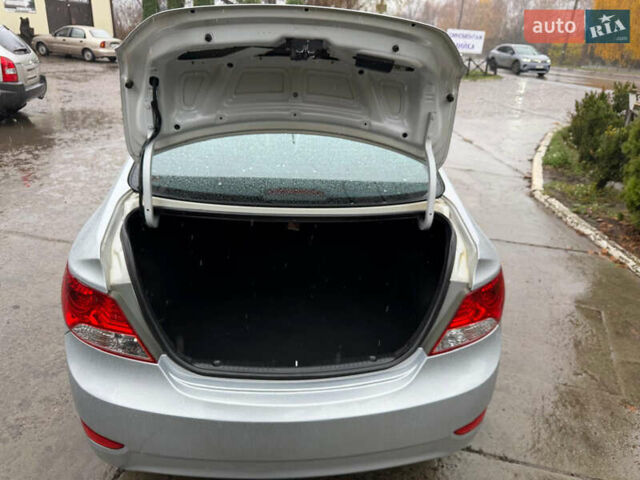Серый Хендай Акцент, объемом двигателя 1.4 л и пробегом 38 тыс. км за 7700 $, фото 17 на Automoto.ua