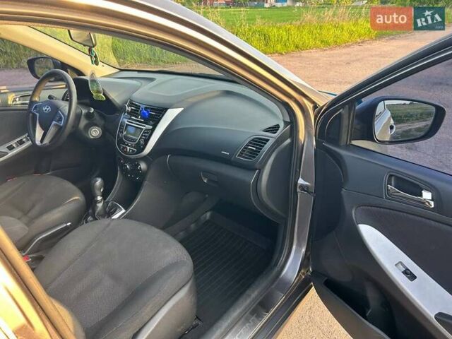 Сірий Хендай Акцент, об'ємом двигуна 1.4 л та пробігом 206 тис. км за 7000 $, фото 23 на Automoto.ua